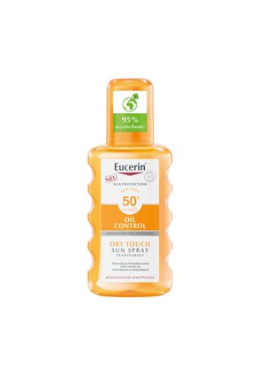 Eucerin SPF 50+ Oil Control Dry Touch Sonnenspray in orangefarbener Flasche, 95 % recyceltes Plastik, wasser- und schweißresistent, schnell einziehend, nicht fettend.