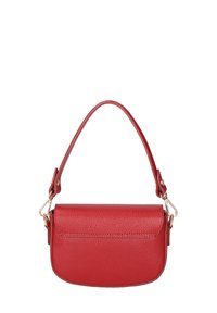 Rode leren handtas met een gestructureerde afwerking, rechthoekige vorm en een enkele bovenhandgreep. Voorzien van gouden hardwareaccenten en een klepsluiting.