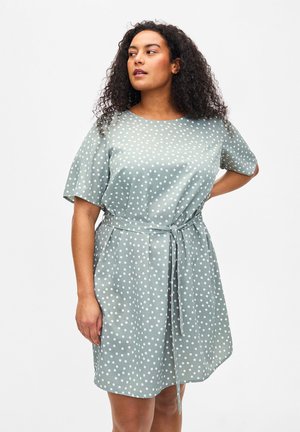 Zizzi FLASH – KURZÄRMELIGES MIT GÜRTEL - Denn aty - iceberg green dot