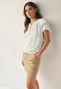 Next NECK DOUBLE SLEEVE SUNFLOWER REGULAR FIT - Bluse - white