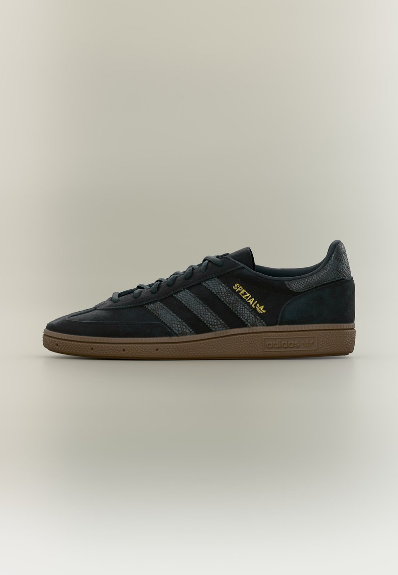 adidas Originals HANDBALL SPEZIAL core black/carbon/black