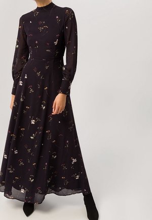 IVY OAK, Robe longue - black