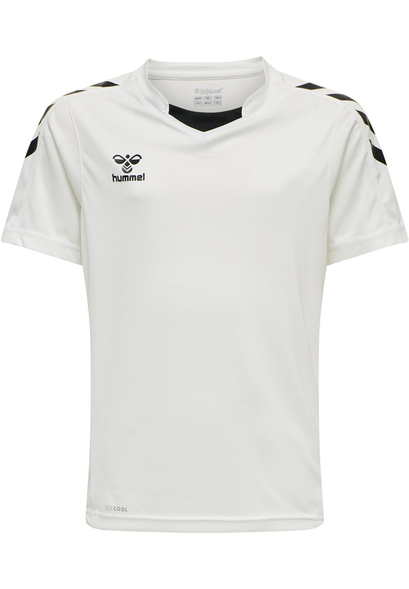 Hvid kortærmet sportsjersey med v-hals, præget af sorte skulderkantal og et logo på brystet. Blødt, åndbart materiale.
