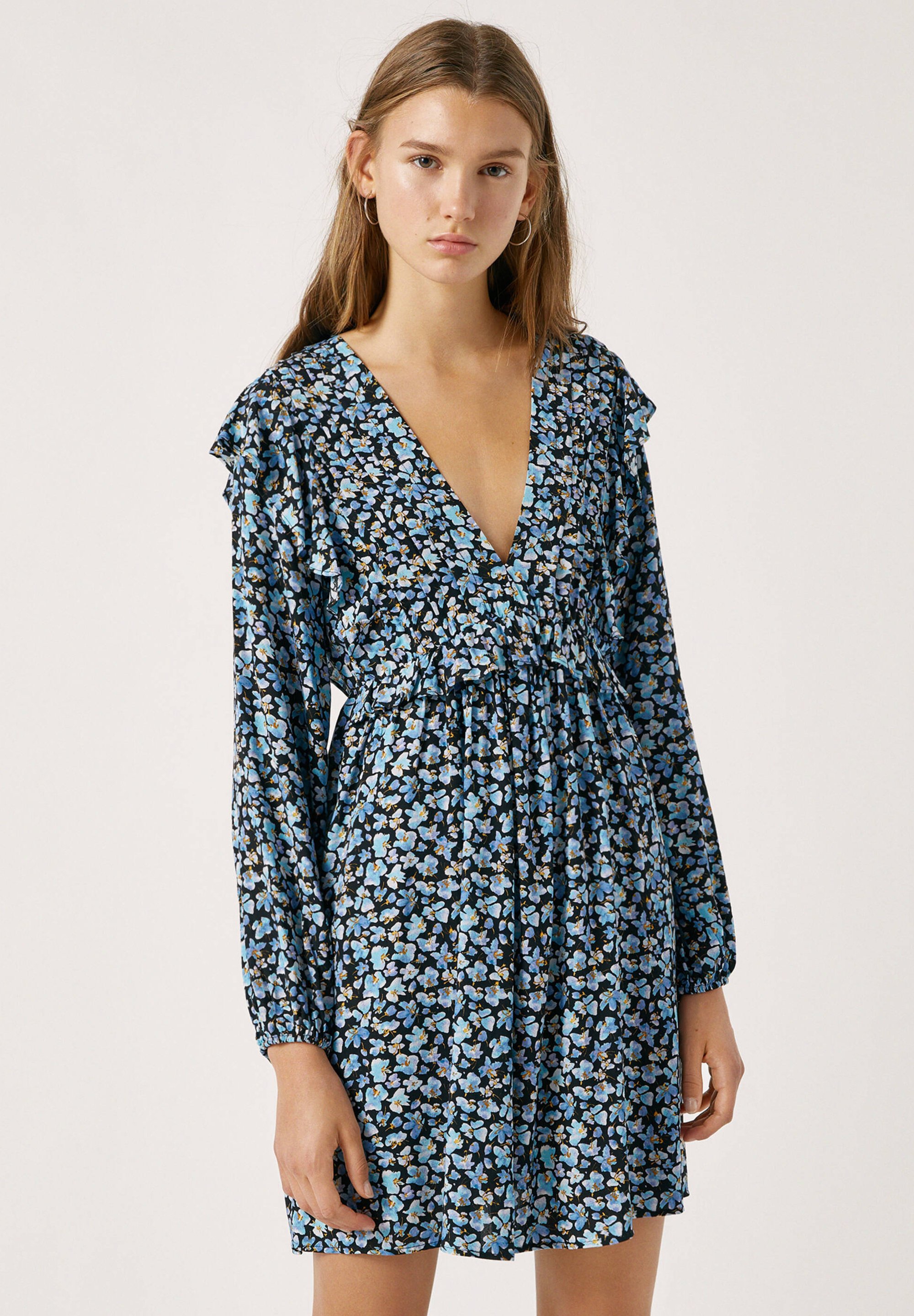 robe noire pull and bear