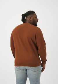 Pier One 2 PACK - Sportska majica - tan/brown