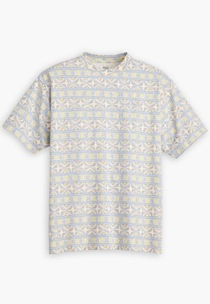 Chemise à manches courtes en tissu léger avec un motif géométrique répétitif dans des teintes de bleu pâle, jaune et beige, dotée d'un col rond.