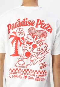 On Vacation PARADISE PIZZA UNISEX - Μπλουζάκι με στάμπα - white