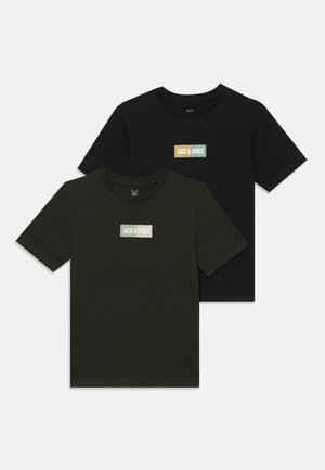 JJPAN TEE CREW NECK 2 PACK - Nyomott mintás póló - black/duffel bag