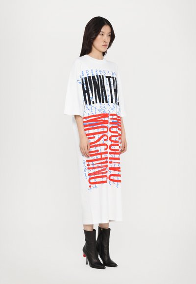 MOSCHINO TERRY JONES - Džersejové šaty - white