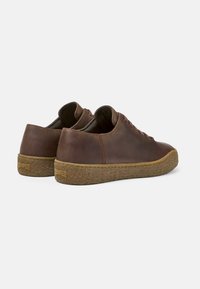 Camper PEU TERRENO - Sneakers basse - mittelbraun