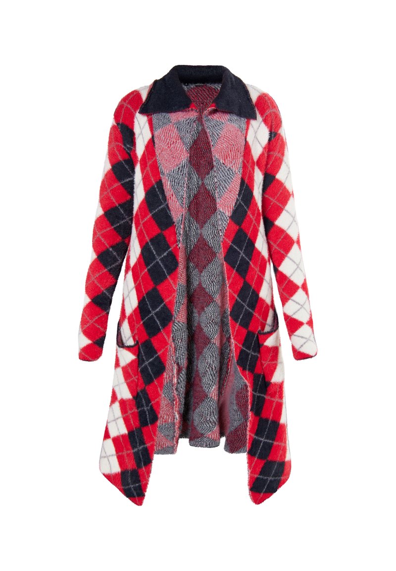 Fleece kardigan s kombinací vzorů argyle v červené, námořnické modré a bílé barvě. Obsahuje límec, otevřený přední díl a dvě přední kapsy.