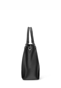 Borsa tote in pelle nera con finitura testurizzata, dotata di due manici robusti e chiusura superiore con dettaglio ad anello. Forma triangolare.