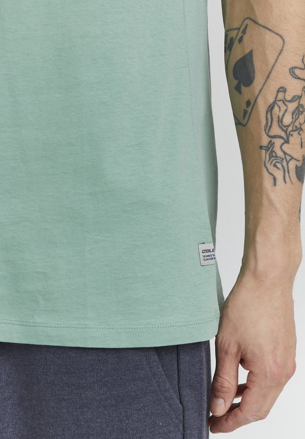 BHADAMUS - Print T-shirt3