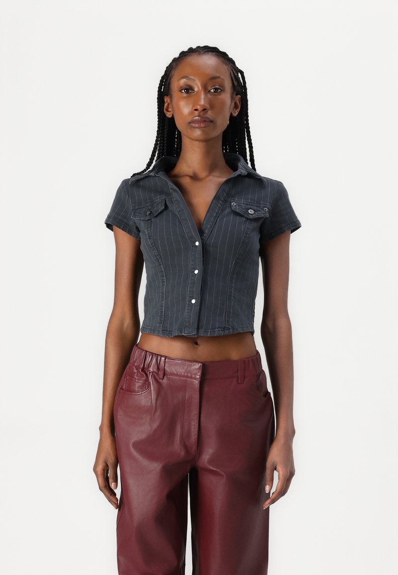 BDG Urban Outfitters POLLY SHIRT - Blusa com botões - black