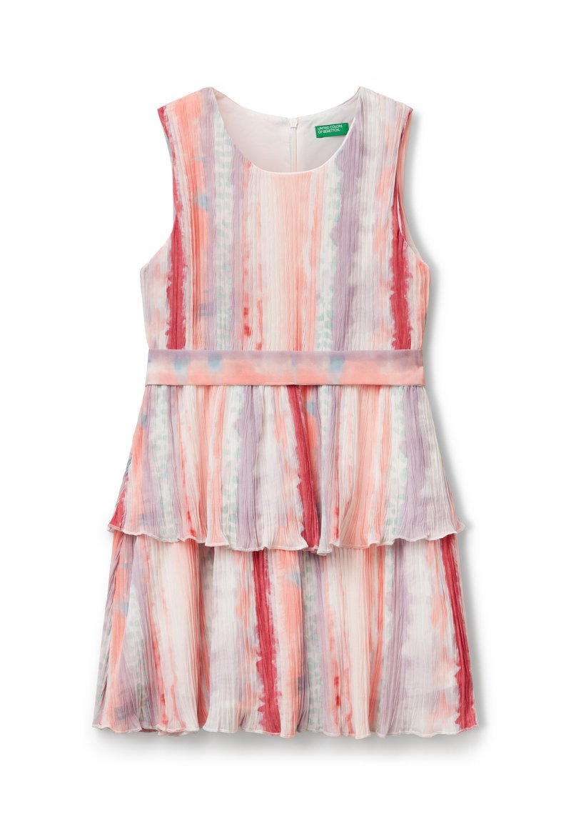Vestido multicolorido con rayas verticales en rojo, rosa y púrpura. Diseño sin mangas, falda en capas con una textura suave, cremallera trasera oculta.