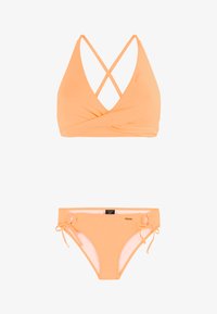 Nevybráno, shocking orange