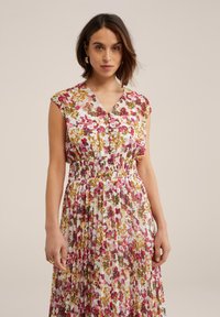 WE Fashion Dnevna haljina - pink