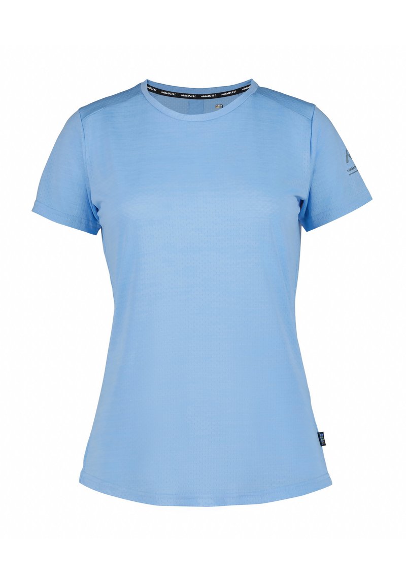 Lyseblå kortærmet atletisk t-shirt lavet af åndbart stof, med rund halsudskæring og en subtil tekstureret mønster.