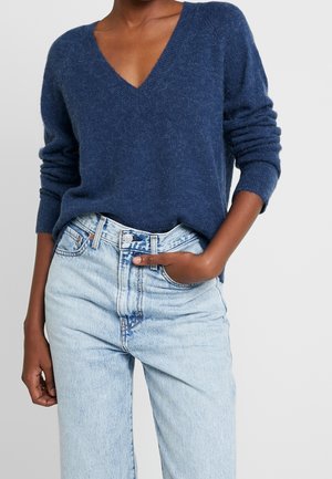 mbyM Sweter