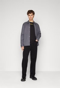 Calvin Klein MODERN OVERSHIRT - Camisa - iron gate