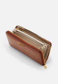 Guess LAUREL LARGE ZIP AROUND - Punge - dark honey