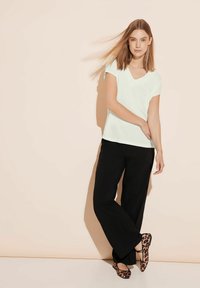 Street One MATERIALMIX  - T-Shirt basic - weiß