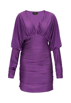 Fialové šaty z hladkej látky, s V-výstrihom, dlhými balónovými rukávmi a nariasením po bokoch pre priliehavý siluetu.