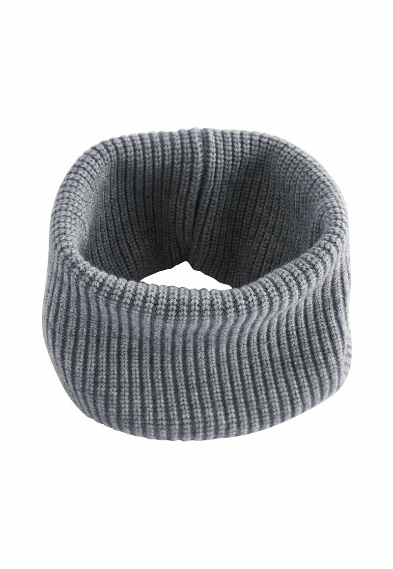 Écharpe en tricot gris, texture côtelée, tissu doux, forme cylindrique haute, centre ouvert, conçue pour la chaleur et le confort.