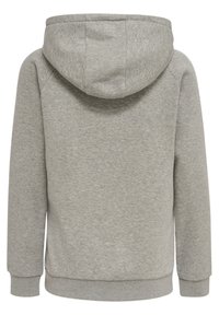 Grå huvtröja med en mjuk textur, som har en känguruficka och ribbade ärmslut. Designen är enkel och utan dekoration.