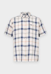 Camisa de manga curta em xadrez com cores azul, branca e laranja. Feita de um tecido leve, com colarinho abotoado e bolso no peito.