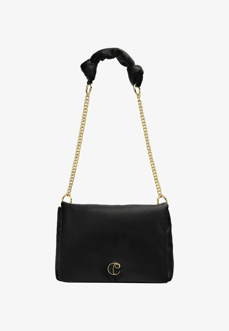 Melna ādas soma ar mīkstu faktūru, zelta ķēdes siksnu un mezglotu auduma rokturi. Izceļas ar izteiktu zelta logotipu priekšpusē.