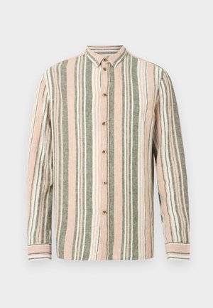 Chemise à manches longues à boutonnage avec des rayures verticales beige, vertes et blanches, dotée d'un col classique et de boutons marron.