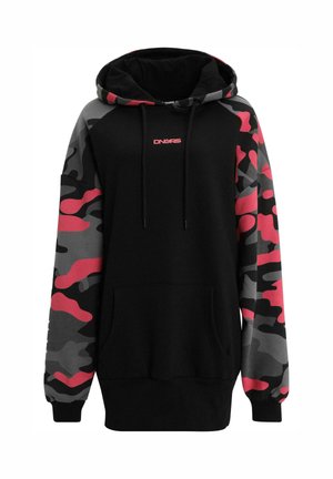 Hoodie noir avec des manches en camouflage rose et gris. Comprend une poche frontale et une capuche avec cordon. Logo imprimé sur la poitrine.