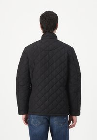 Barbour CHELSEA QUILTED JACKET - Könnyű dzseki - black