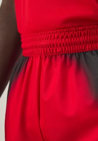 Nike Performance NBA CHICAGO BULLS DNA SHORT - Klubruházat - university red/black