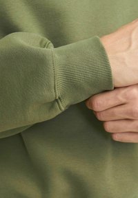 Jack & Jones EINFARBIG - Hoodie - cypress