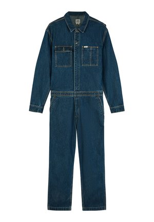 Tuta in denim blu scuro con maniche lunghe, chiusura con bottoni sul davanti, colletto, due tasche sul petto e tasche laterali in vita, mostrata su sfondo bianco.