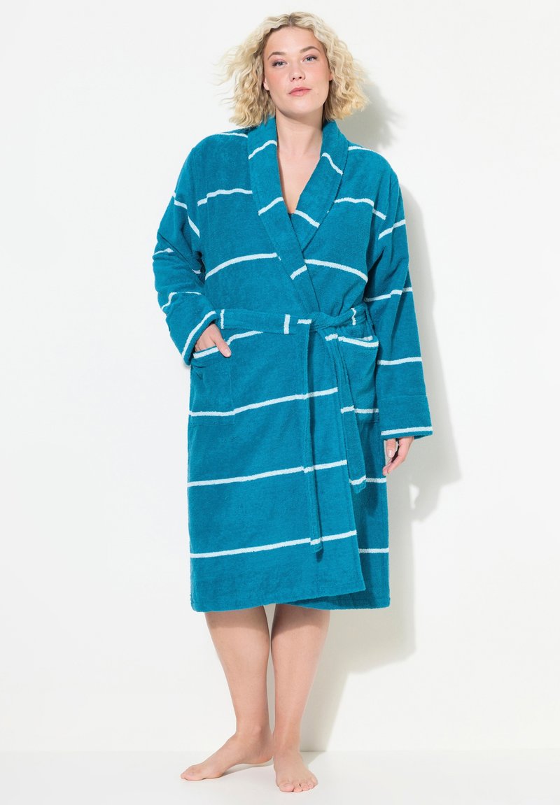 Vihreä kylpytakki, jossa on valkoisia raitoja, valmistettu pehmeästä froteekankaasta; siinä on vyö, kaksi sivutaskua ja rento leikkaus.