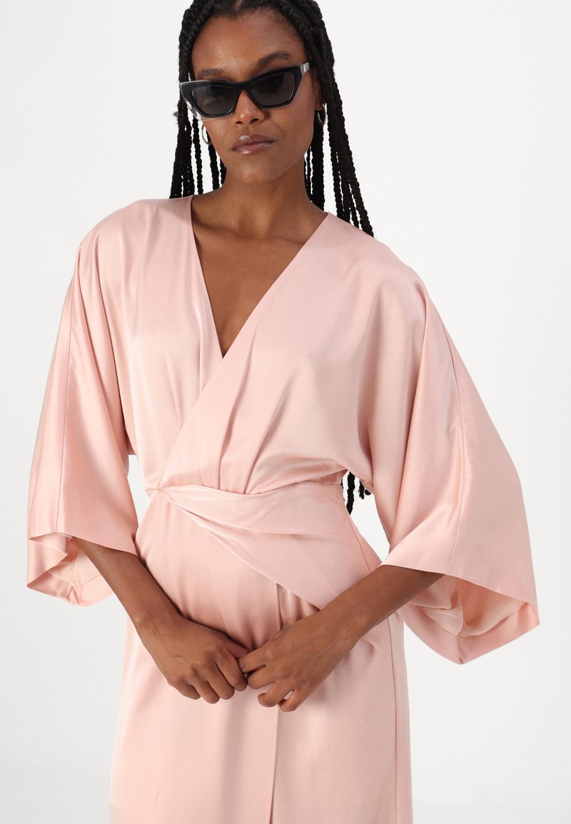 Malina ERICA WRAP DRESS - Cocktail dress / Party dress - dusty pink/light pink - Zalando.co.uk Malina ERICA WRAP DRESS - Cocktail dress / Party dress - dusty pink/light pink - Zalando.co.uk