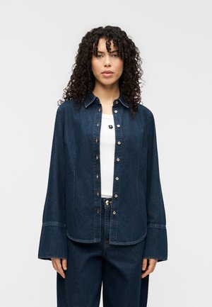 SHAPED SHIRT - Skjortebluser - indigo soul