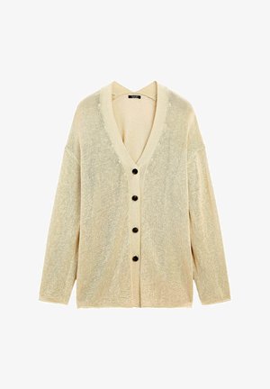 Gestrickte Strickjacke in Creme mit V-Ausschnitt, langen Ärmeln, fünf braunen Knöpfen und einer lockeren, offenen Struktur.