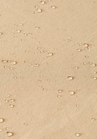 Unselected, Sand