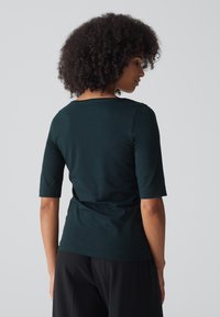 OPUS SLIM FIT ROUND NECK - T-shirt basic - emerald