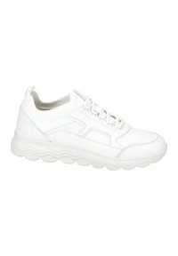 Scarpa sportiva bianca con una tomaia in sintetico liscio, suola ammortizzata e colletto in maglia. Presenta cuciture sottili e un design con punta arrotondata.