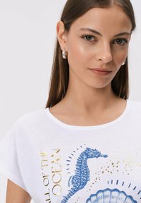 Greenpoint - T-shirt z nadrukiem