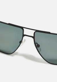 Armani Exchange Ochelari de soare - matte black