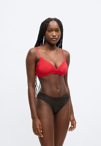 HUGO SARTORIAL BRIEF - Trumpikės - black