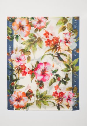 Écharpe fleurie avec des fleurs d’hibiscus roses et orange, des feuilles vertes, et une bordure bleue avec le mot « GUESS » répété en lettres blanches.