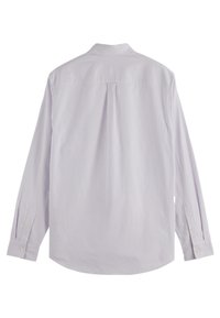 Chemise à manches longues violet clair avec de fines rayures blanches, un col classique et des poignets à bouton. Présente un ourlet droit et un détail de pli au dos.