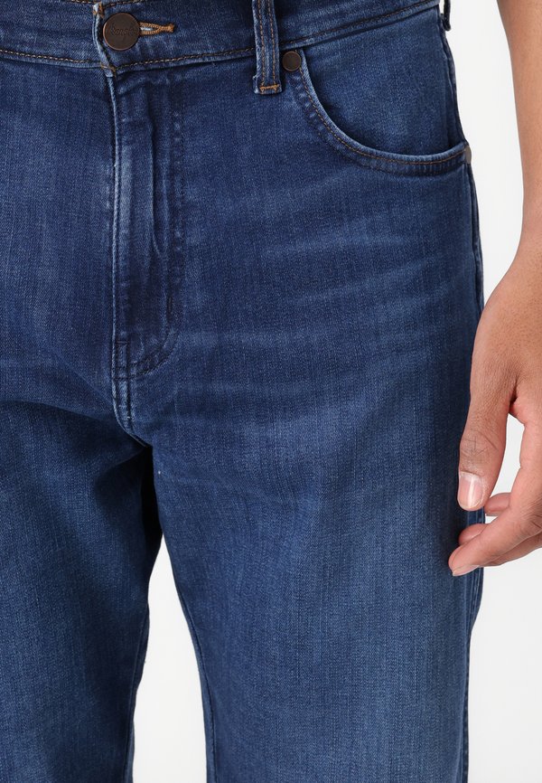 FRONTIER - Straight leg jeans4